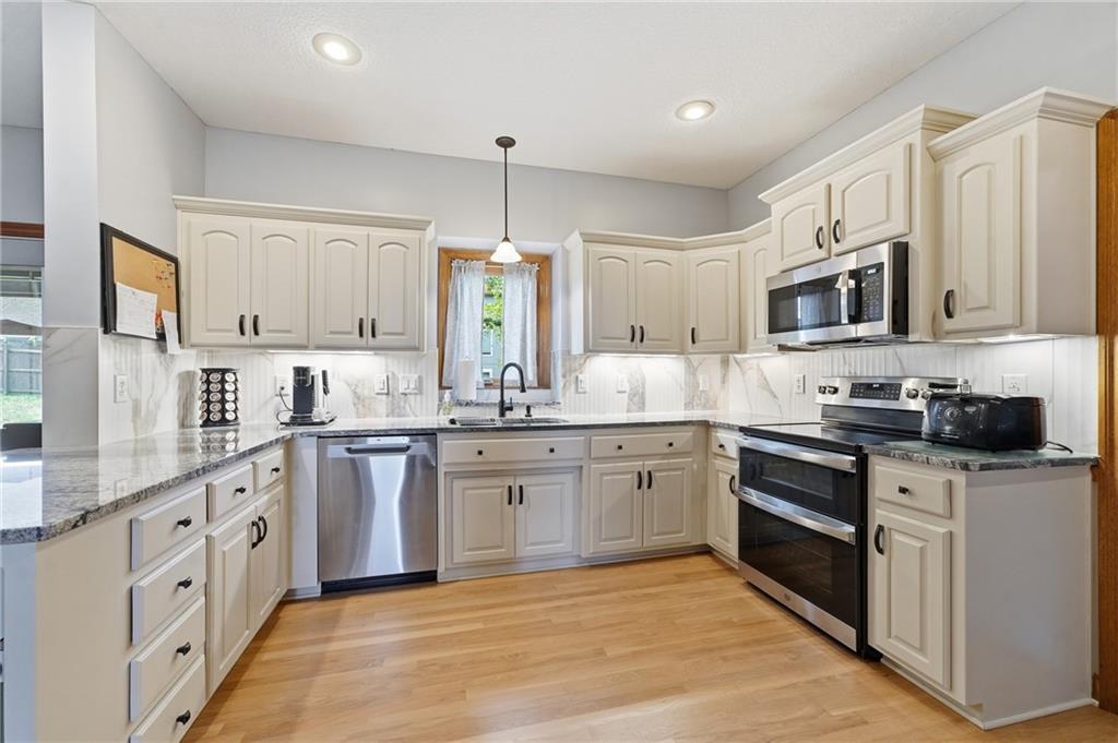 4022 Sw Flintrock Drive Property Photo 13
