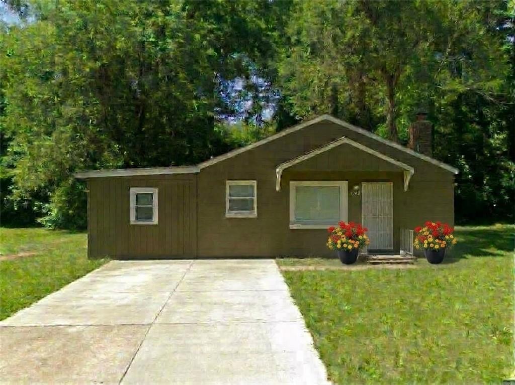 2107 E 77th Terrace Property Photo 1