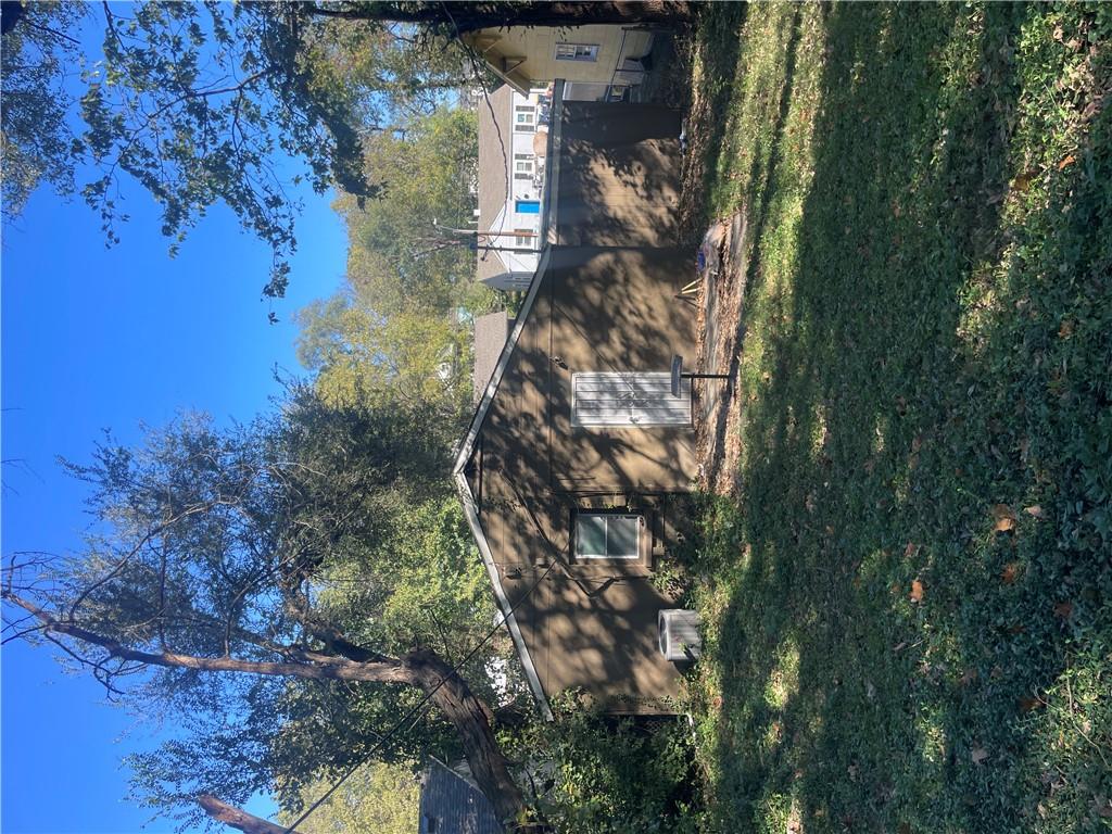 2107 E 77th Terrace Property Photo 2