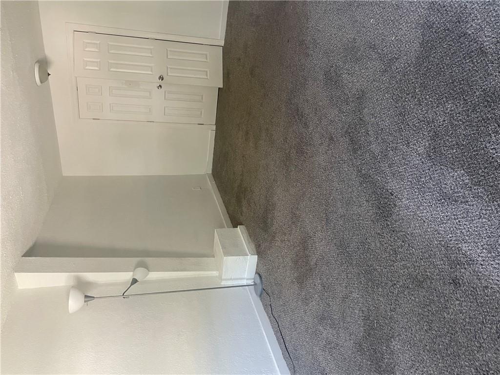 2107 E 77th Terrace Property Photo 11