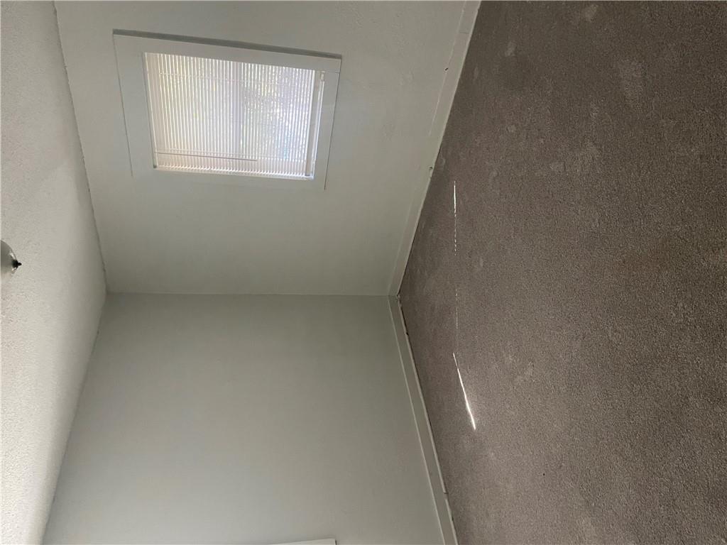 2107 E 77th Terrace Property Photo 15
