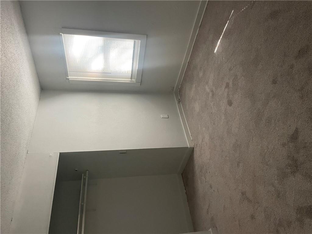 2107 E 77th Terrace Property Photo 16