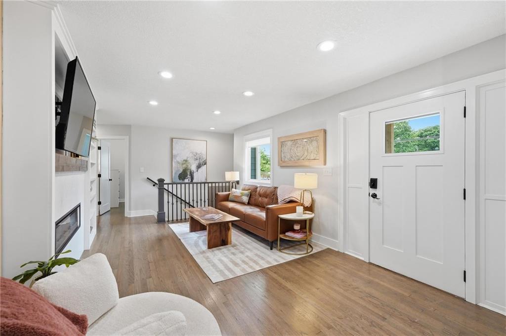 5927 Mission Road Property Photo 4