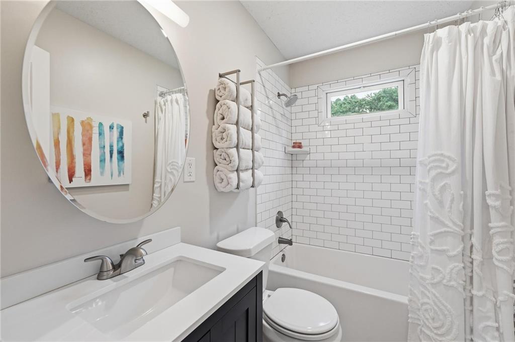 5927 Mission Road Property Photo 13