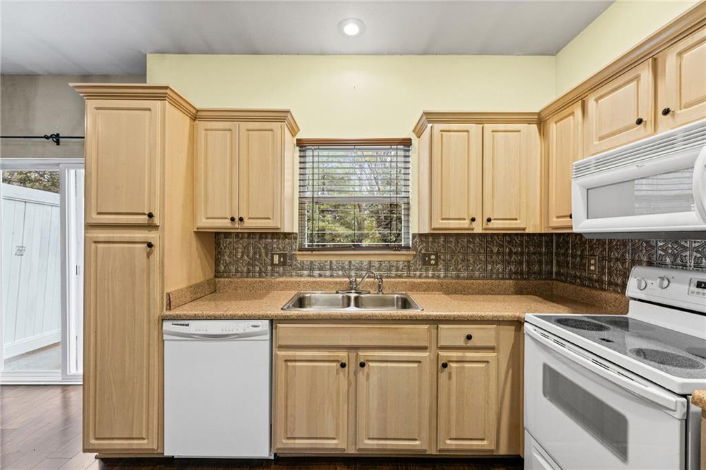 1623 Sw Mission Road Property Photo 13