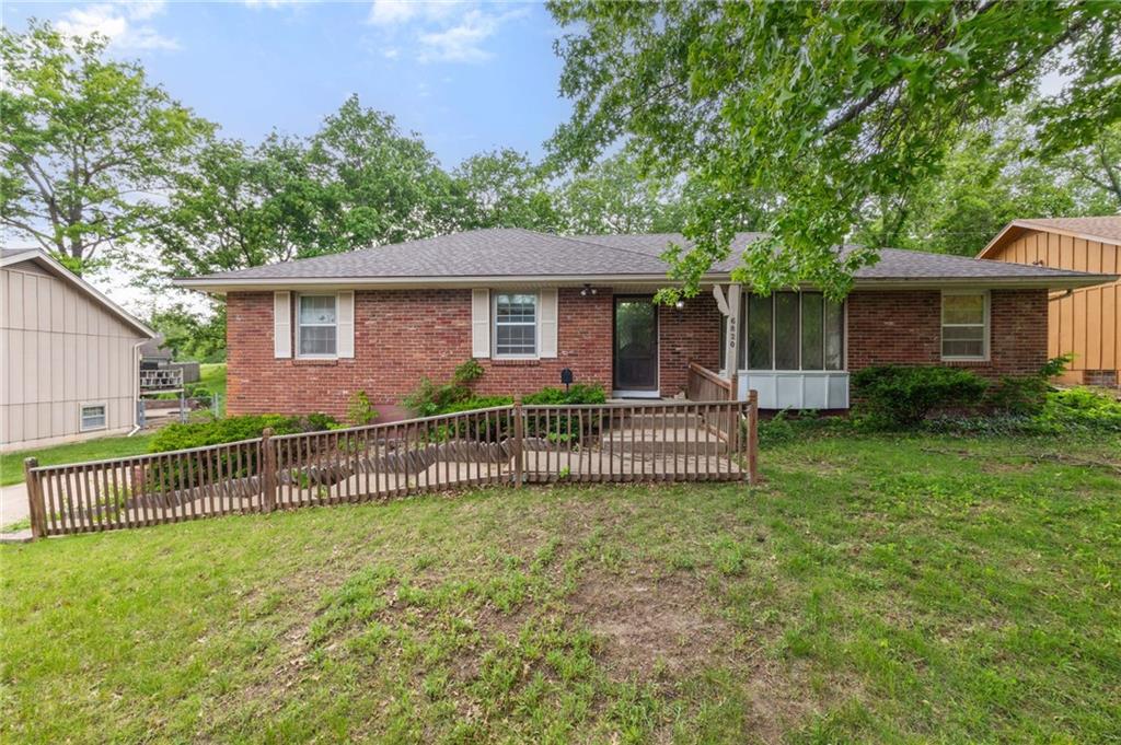 6820 Wildwood Drive Property Photo 2