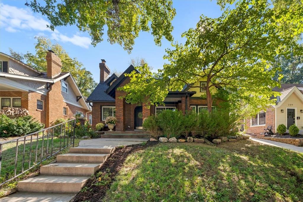 211 E 66th Street Property Photo 4