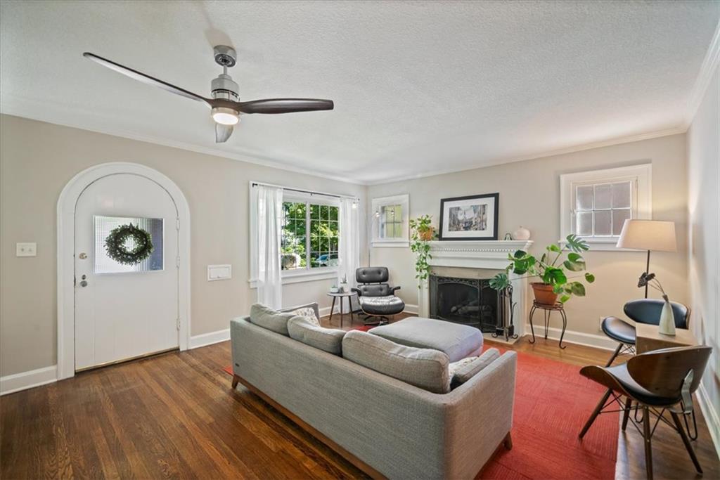 211 E 66th Street Property Photo 8
