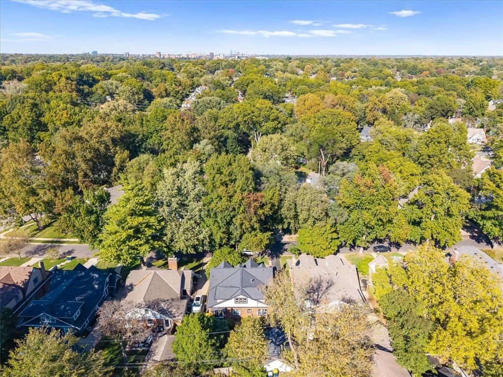 211 E 66th Street Property Photo 49