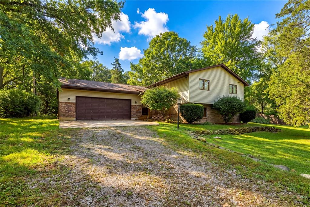 124 Se 215th Road Property Photo 4