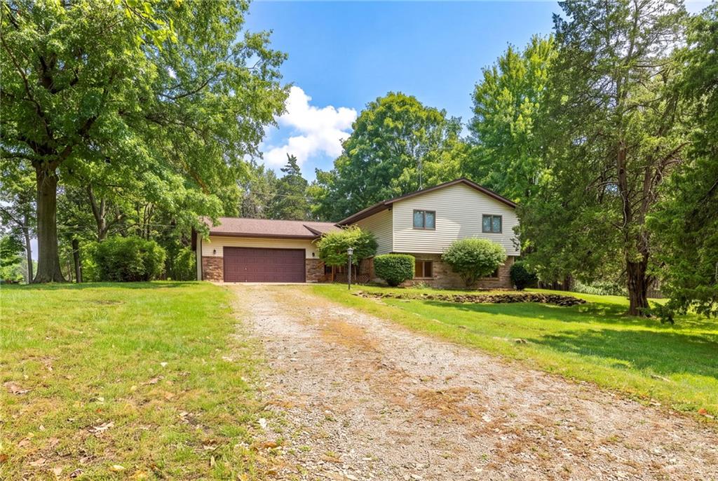 124 Se 215th Road Property Photo 5