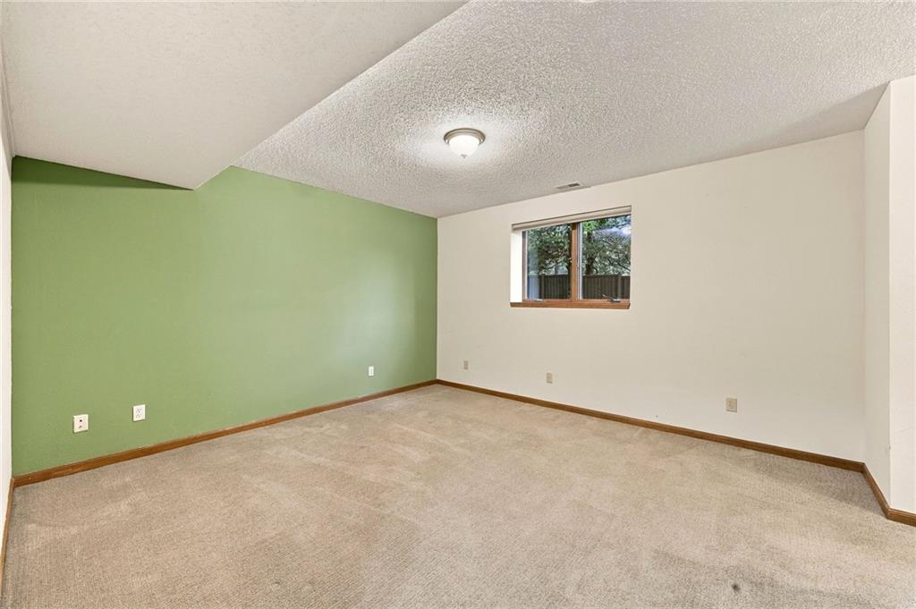 124 Se 215th Road Property Photo 41