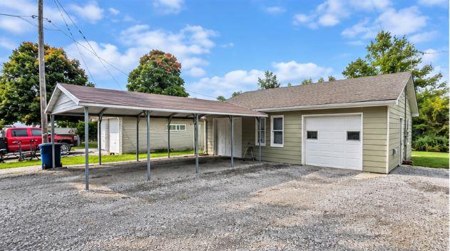 111 S Pine Street Property Photo 3