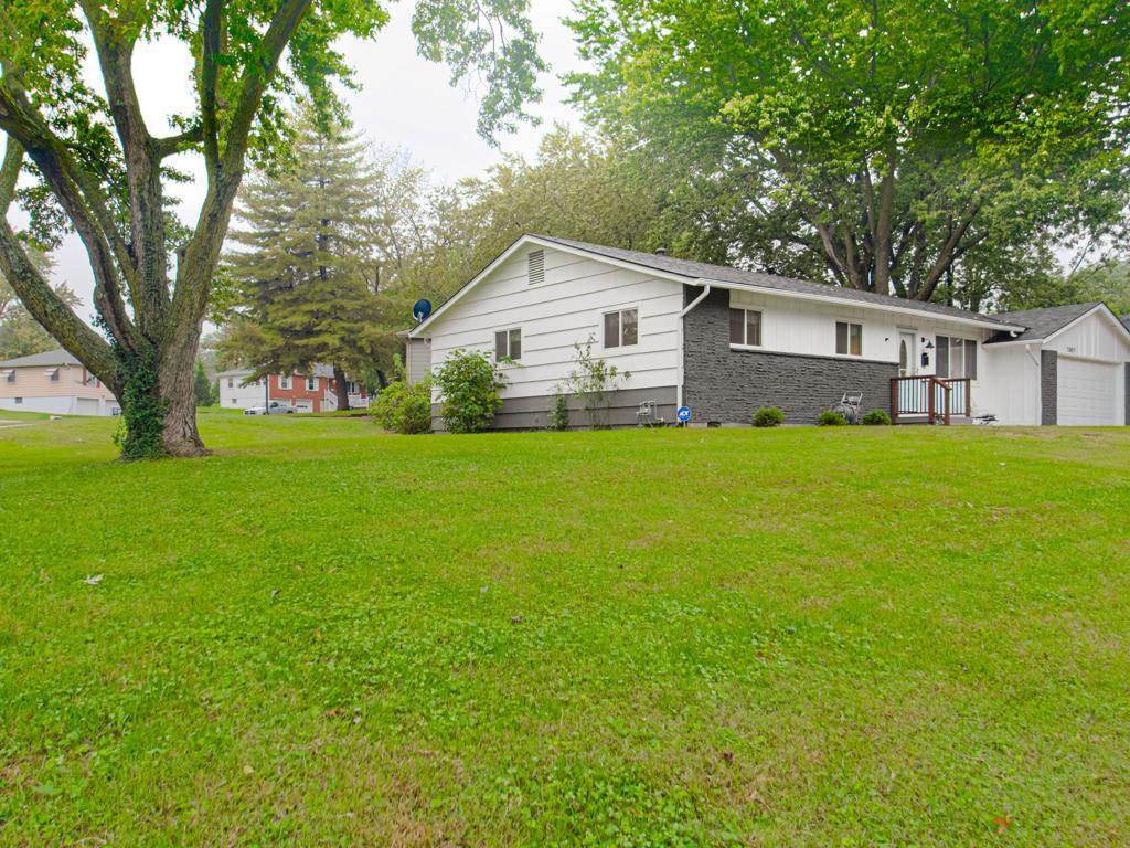 13021 E 40th Terrace Property Photo 1
