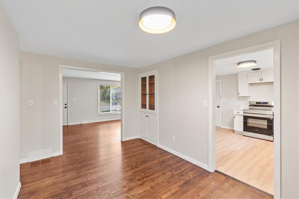 5400 Outlook Street Property Photo 8