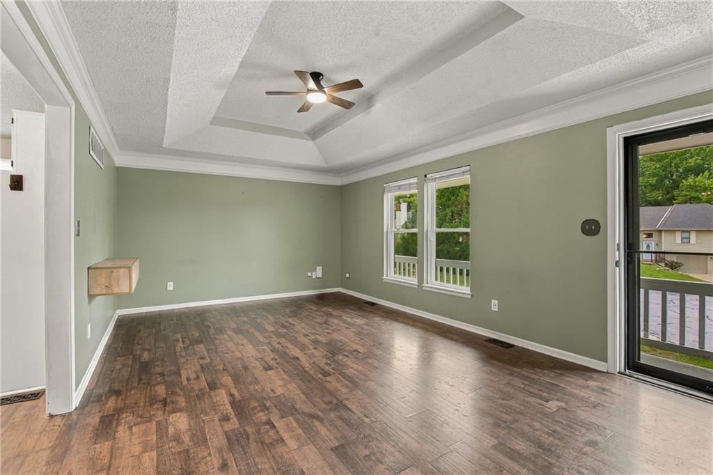 104 Ne Bristol Circle Property Photo 7