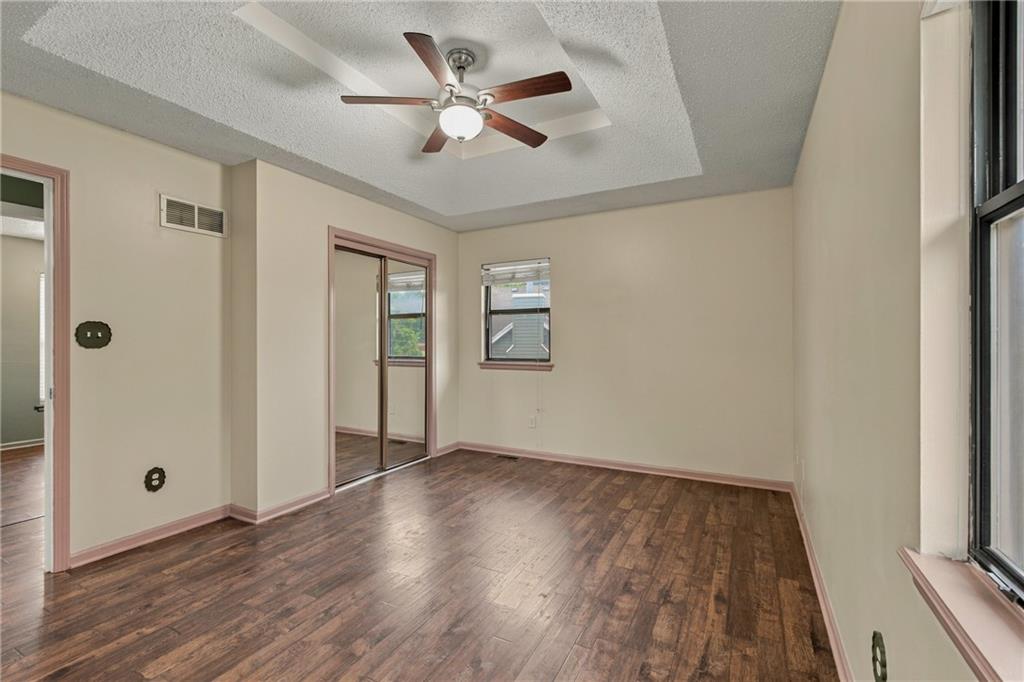 104 Ne Bristol Circle Property Photo 20