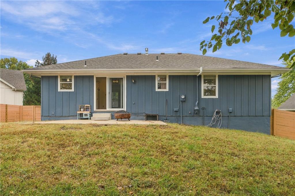 104 Ne Bristol Circle Property Photo 32