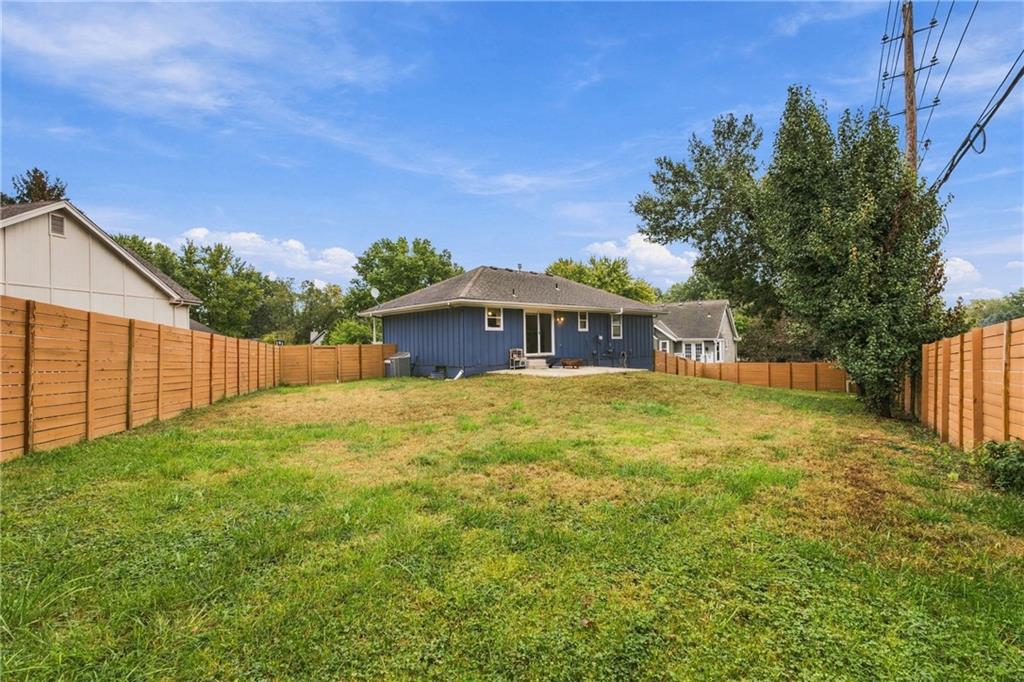 104 Ne Bristol Circle Property Photo 33