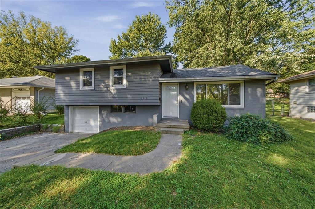 3016 S Norwood Avenue Property Photo 3