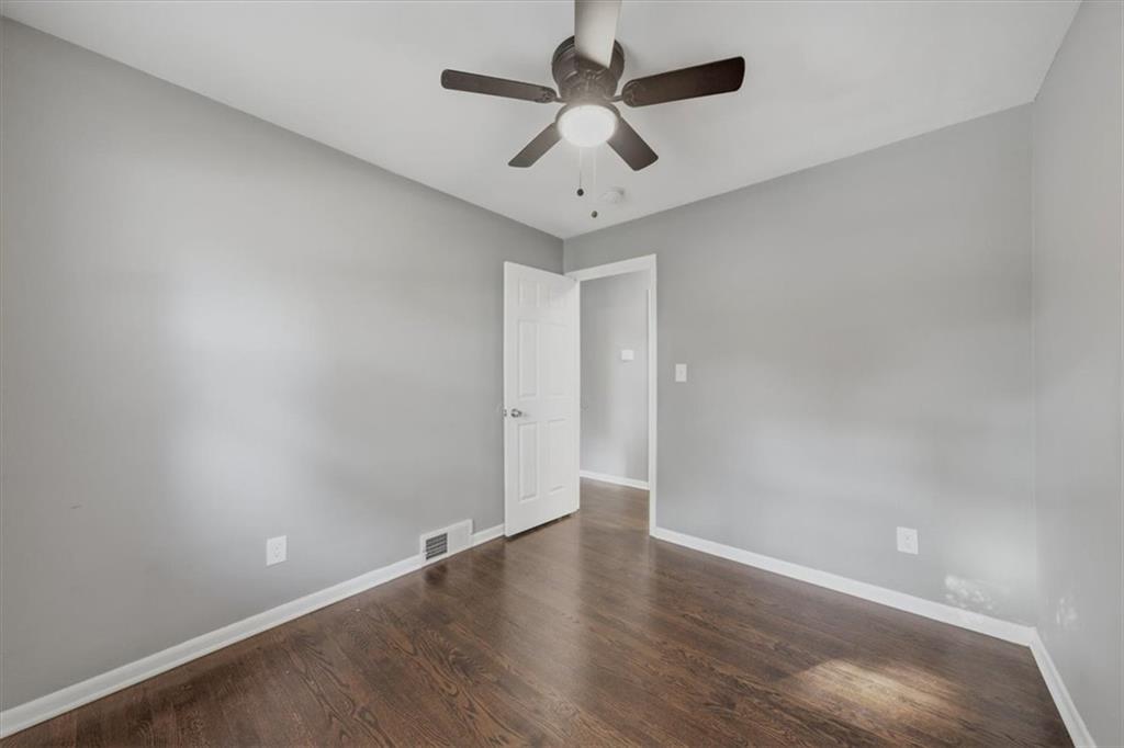 3016 S Norwood Avenue Property Photo 12