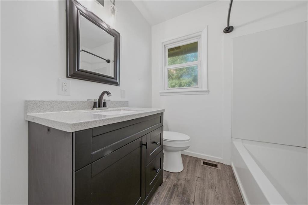 3016 S Norwood Avenue Property Photo 17