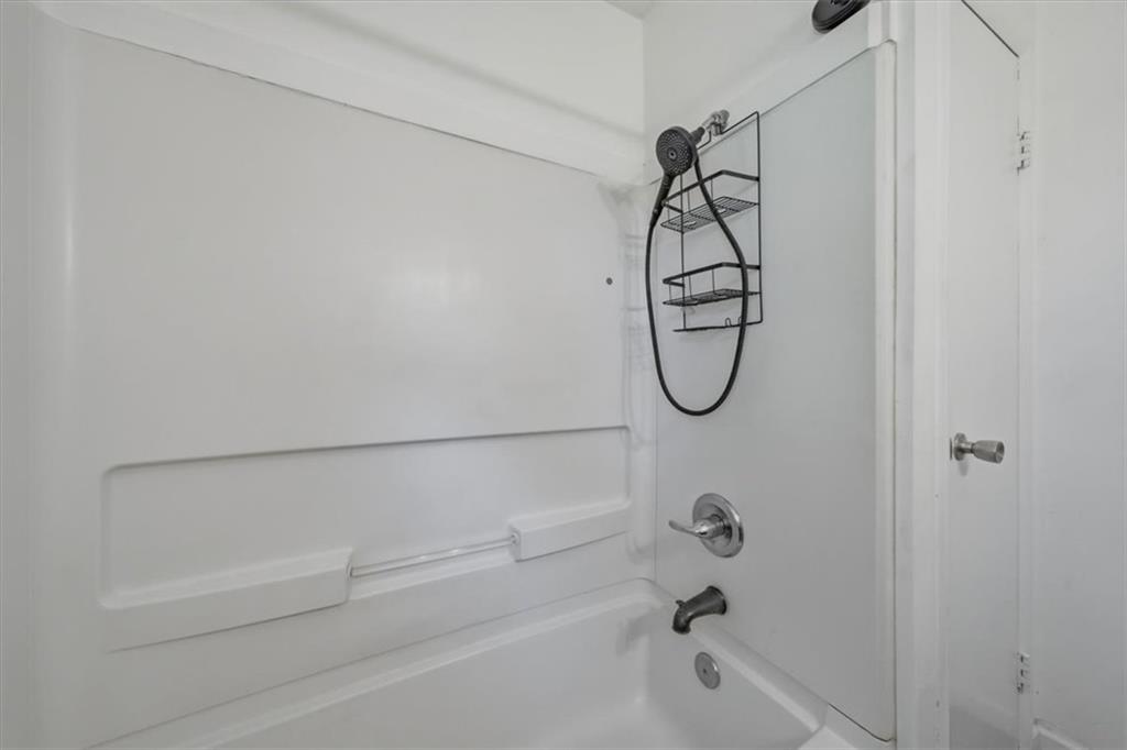 3016 S Norwood Avenue Property Photo 18