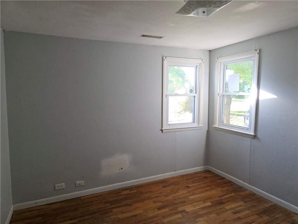 342 E 6th Avenue Property Photo 8