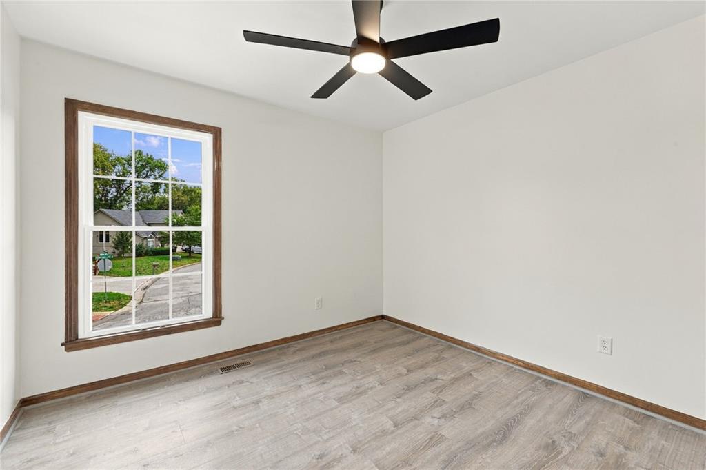 12604 Fountain Lake Drive Property Photo 23