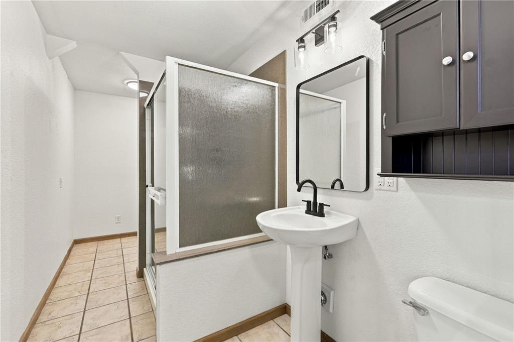 12604 Fountain Lake Drive Property Photo 32
