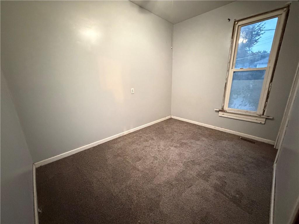 2719 Doniphan Avenue Property Photo 9