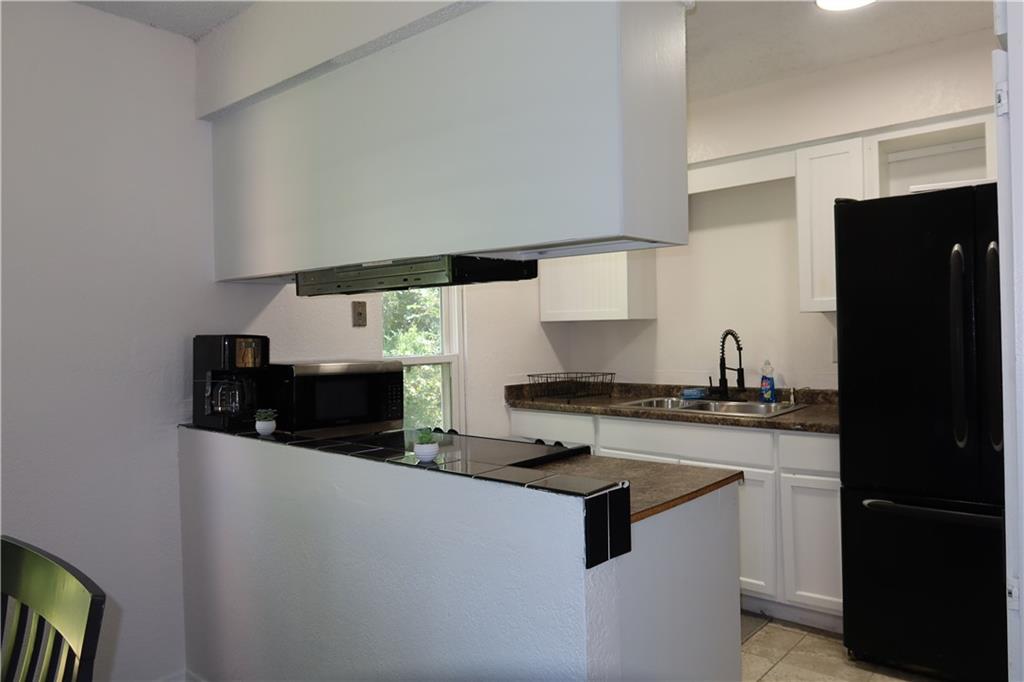 9525 Manning Avenue Property Photo 8