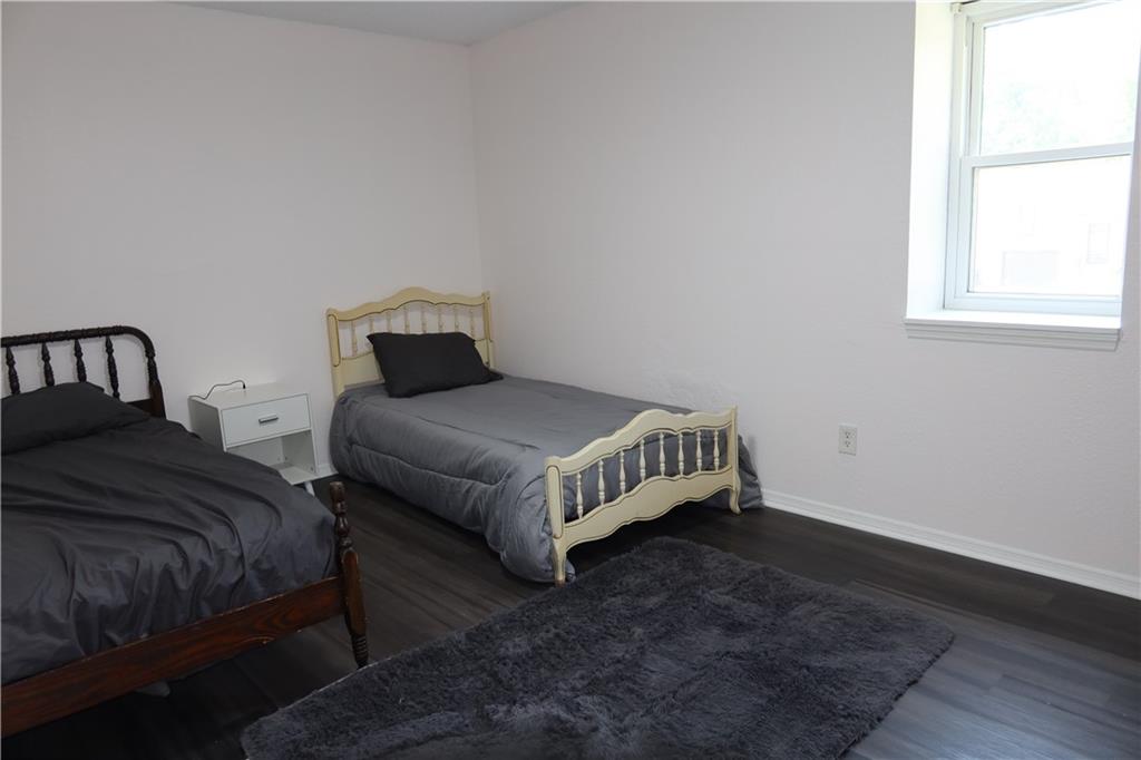 9525 Manning Avenue Property Photo 17