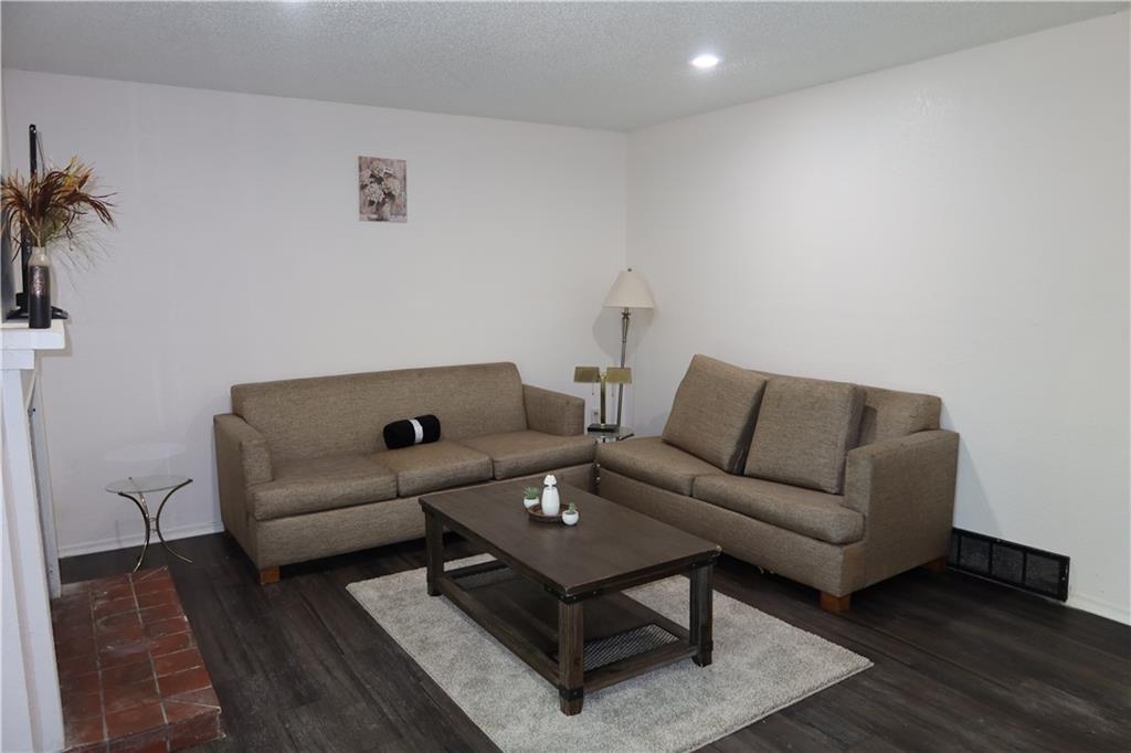 9525 Manning Avenue Property Photo 24