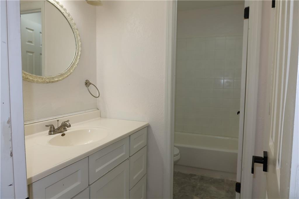 9525 Manning Avenue Property Photo 36