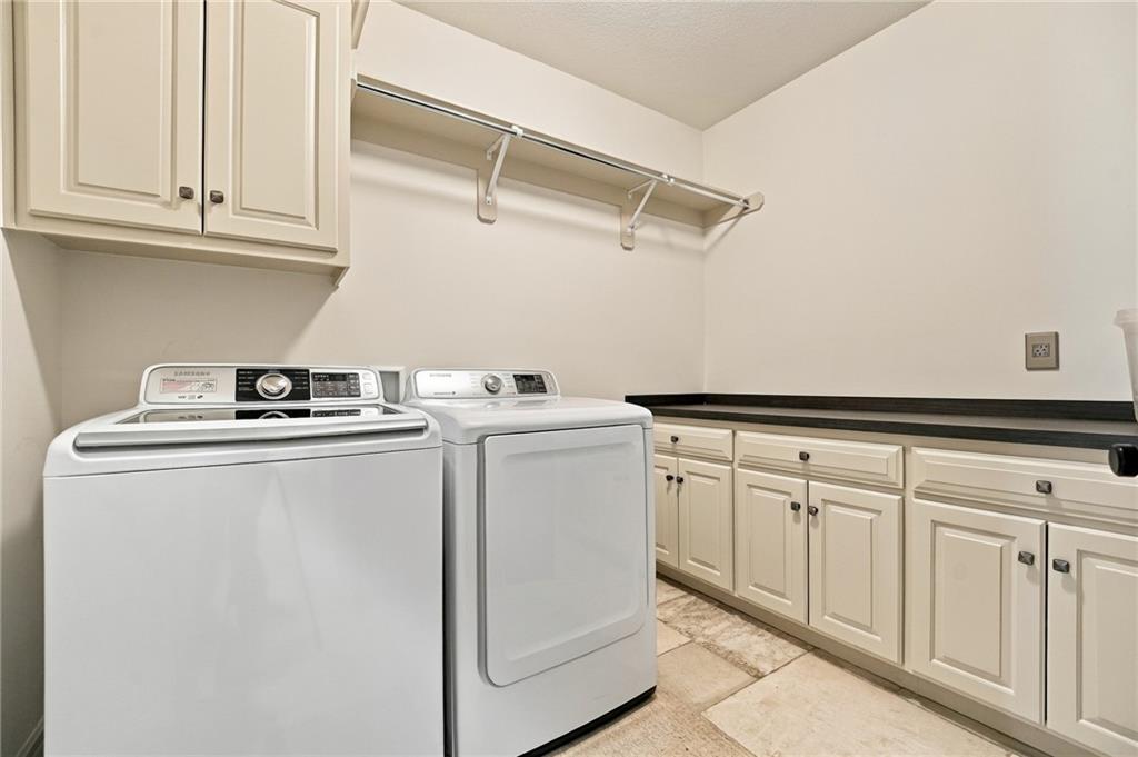 10303 W 156th Terrace Property Photo 52