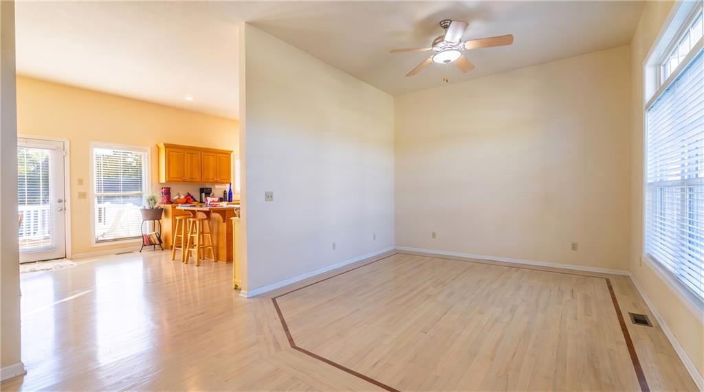 4516 Wilshire Drive Property Photo 6