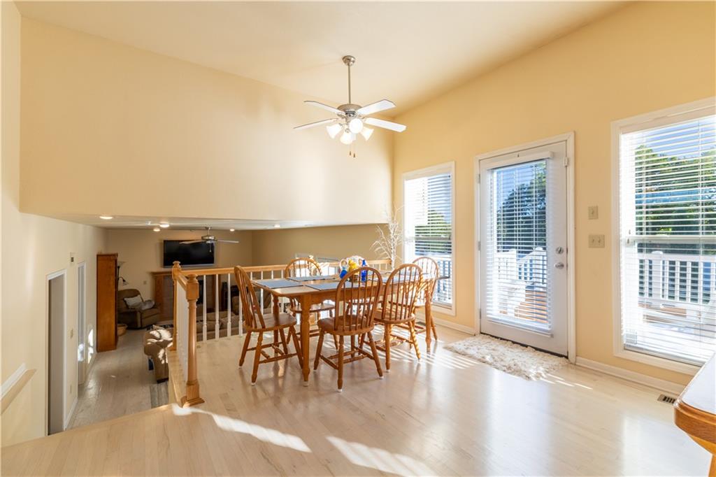 4516 Wilshire Drive Property Photo 11