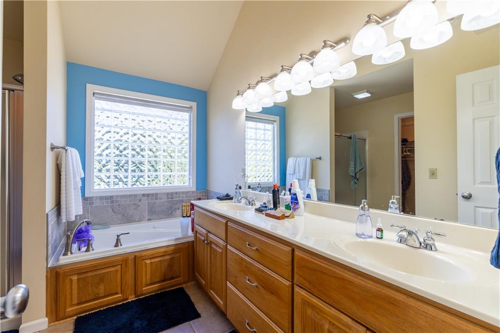 4516 Wilshire Drive Property Photo 18