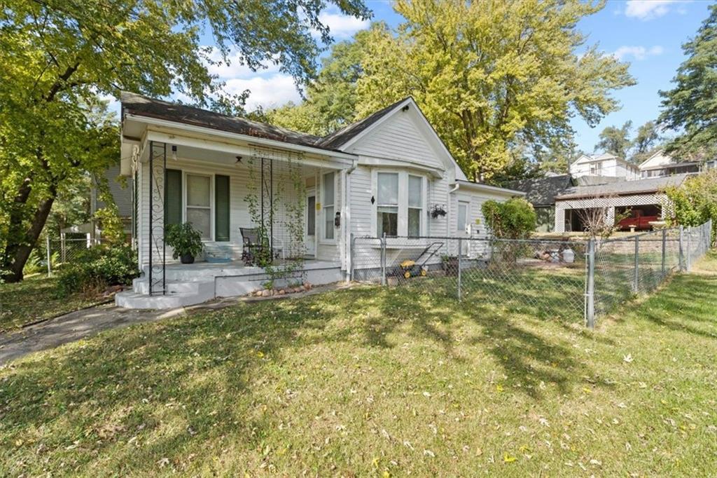 1811 Pacific Street Property Photo 1
