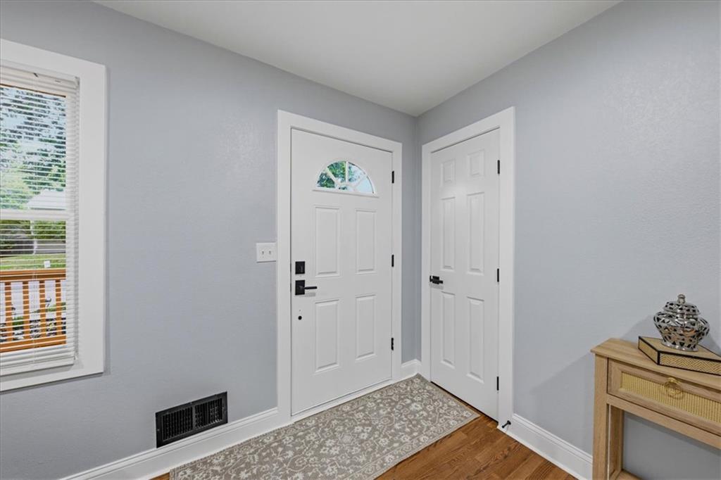 8520 Larsen Street Property Photo 6