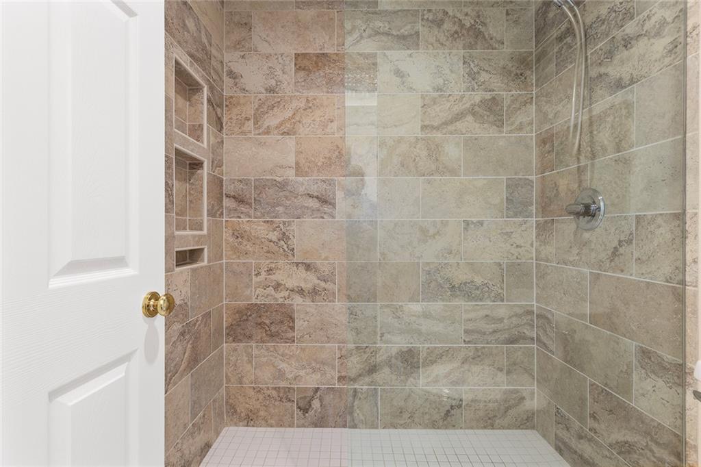 1418 Telford Drive Property Photo 27