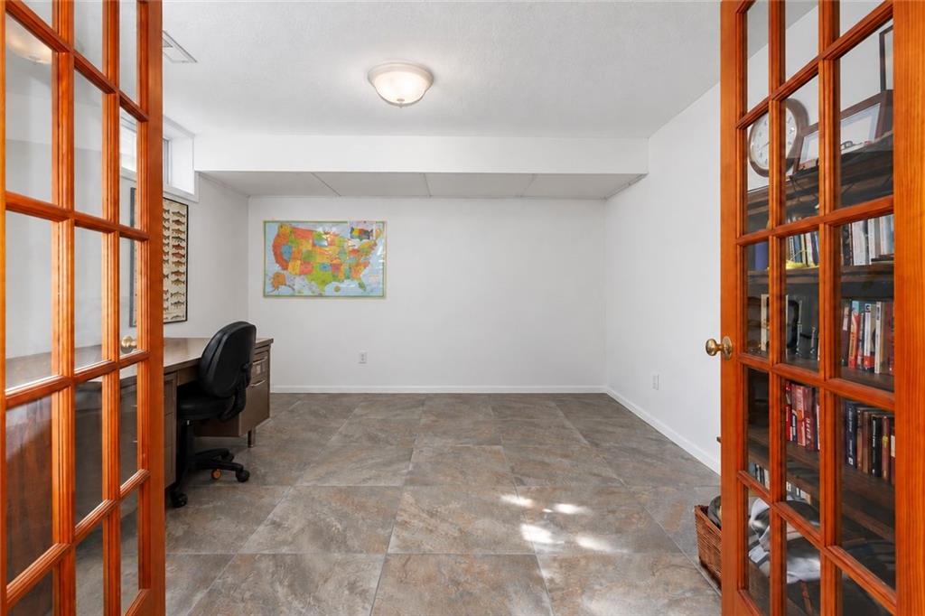 1418 Telford Drive Property Photo 39