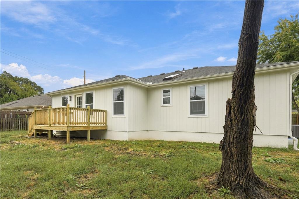 106 Trinity Circle Property Photo 28