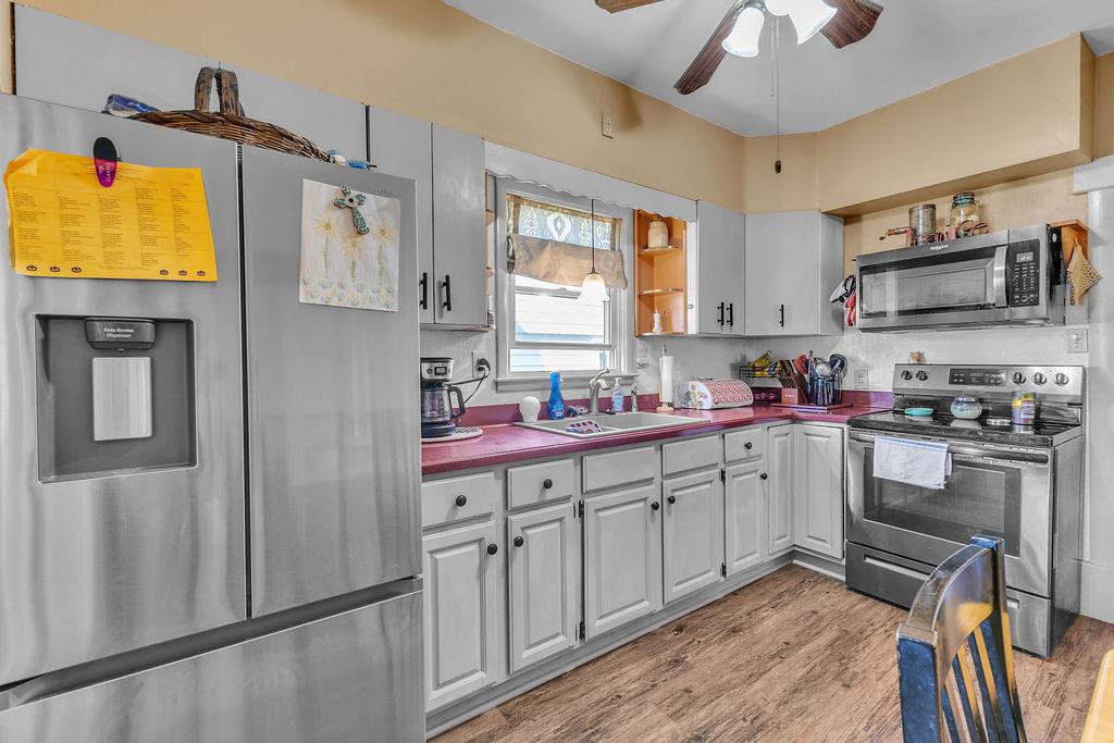 2718 Renick Street Property Photo 13