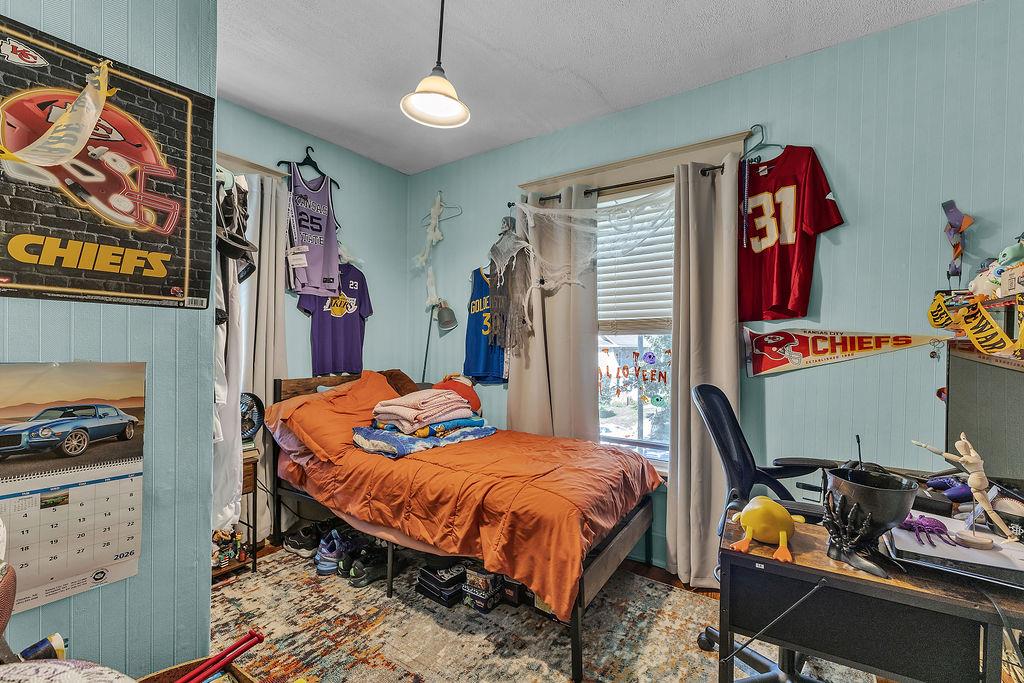 2718 Renick Street Property Photo 17