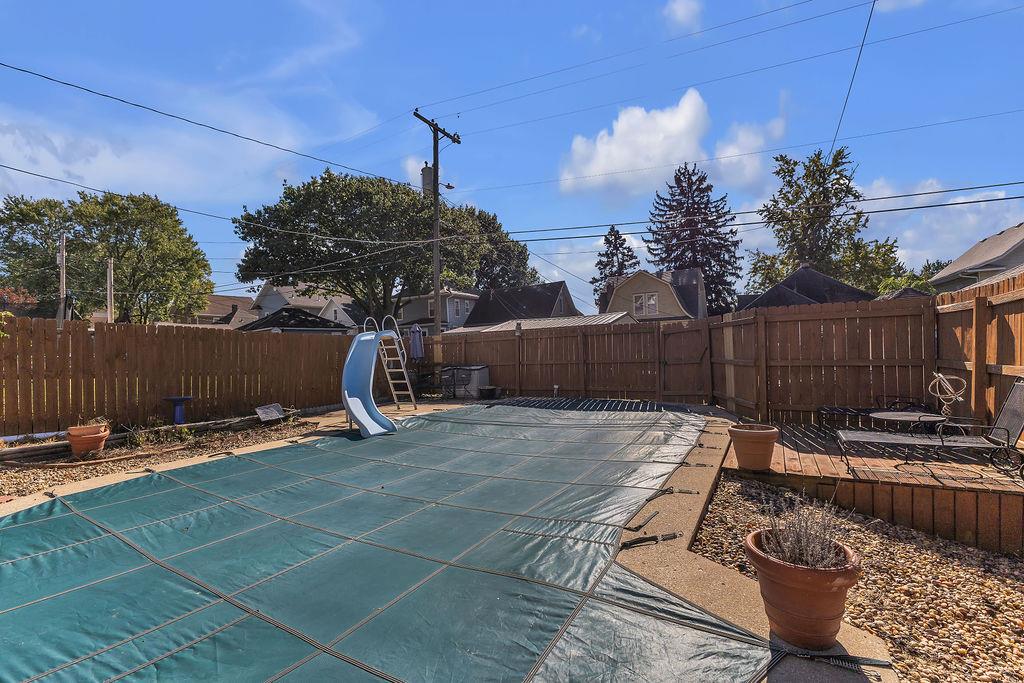 2718 Renick Street Property Photo 38