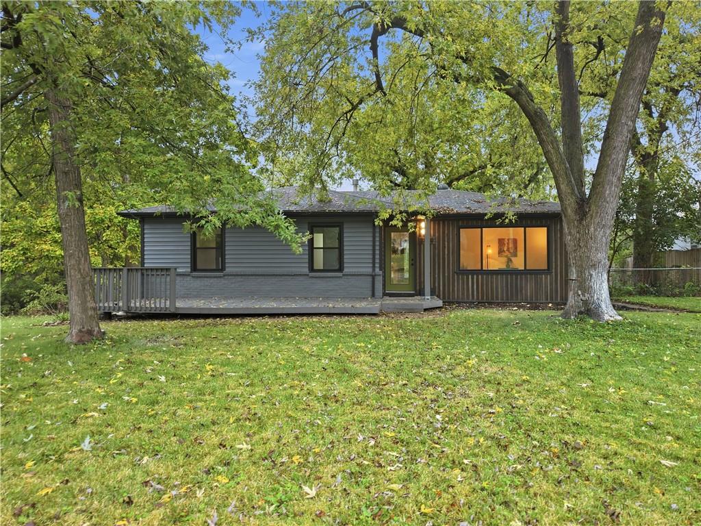 2919 Ne Russell Road Property Photo