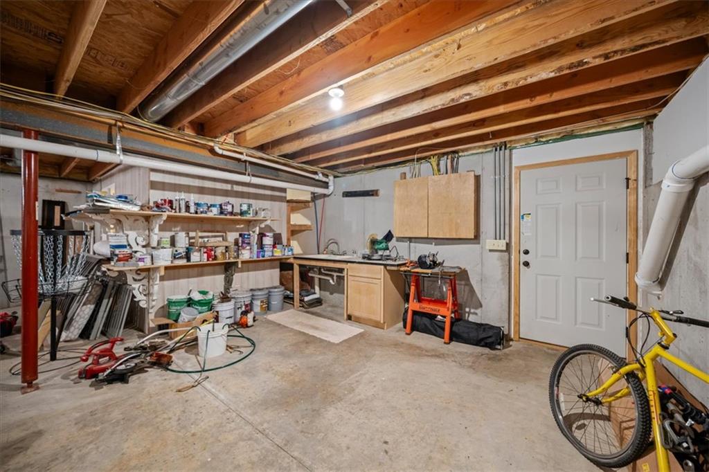 409 E Shawnee Street Property Photo 30