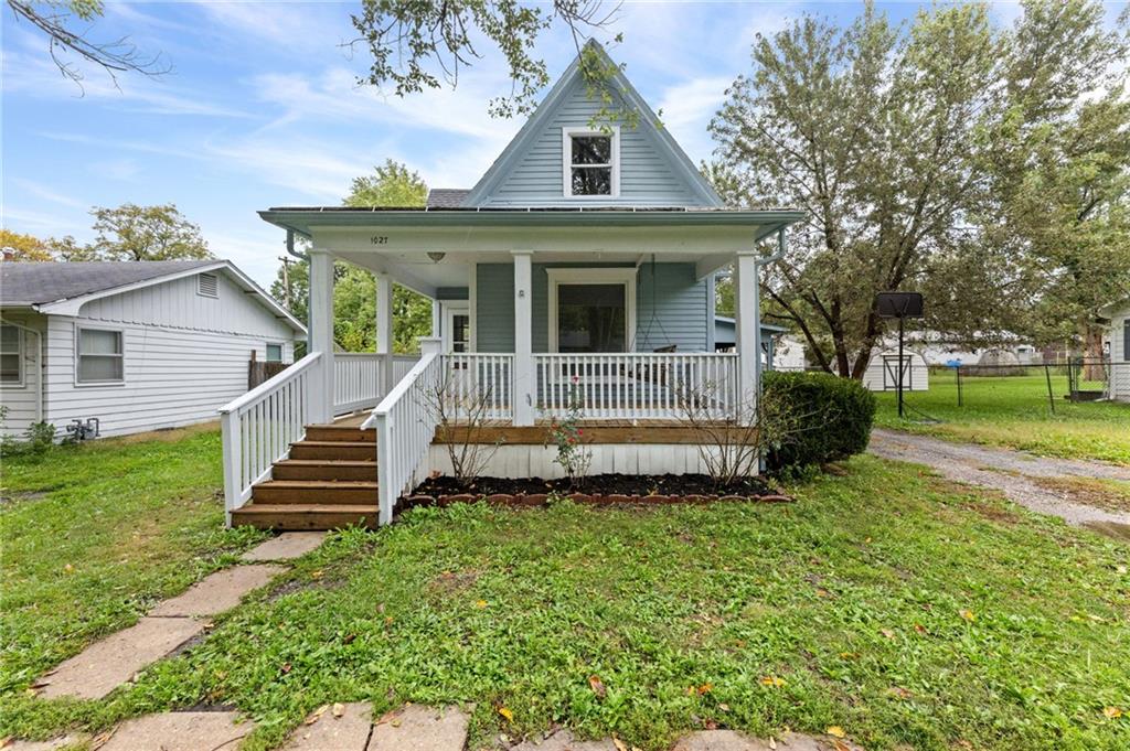 1027 N Mulberry Street Property Photo 1